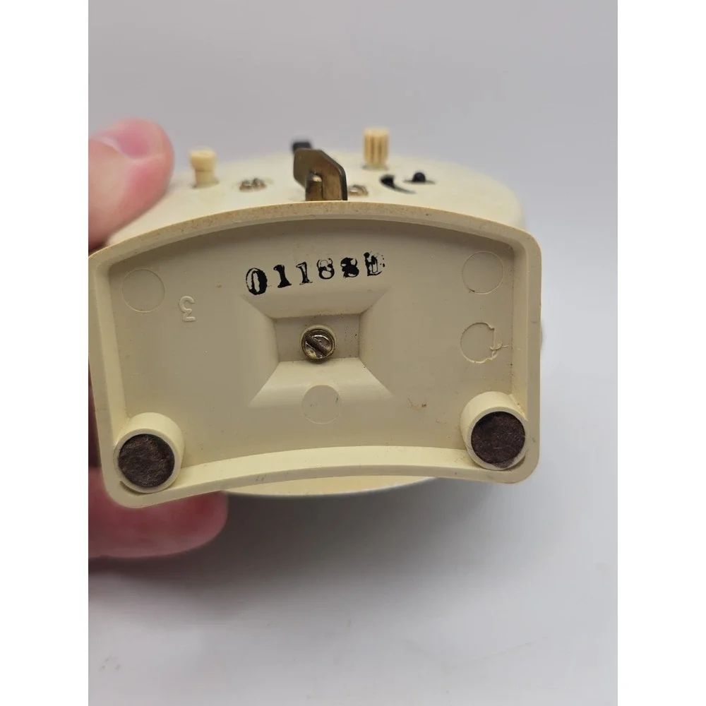 Westclox Vintage Big Ben Alarm Clock Wind Up 1970's Cream & Gold